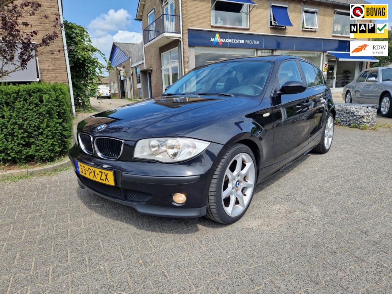 BMW 1-serie - 116i 116i, airco, leer en nieuwe distributieketting - AutoWereld.nl