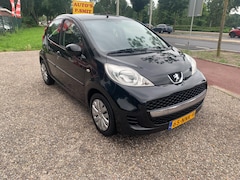 Peugeot 107 - 1.0-12V Urban Move airco stuurbekr