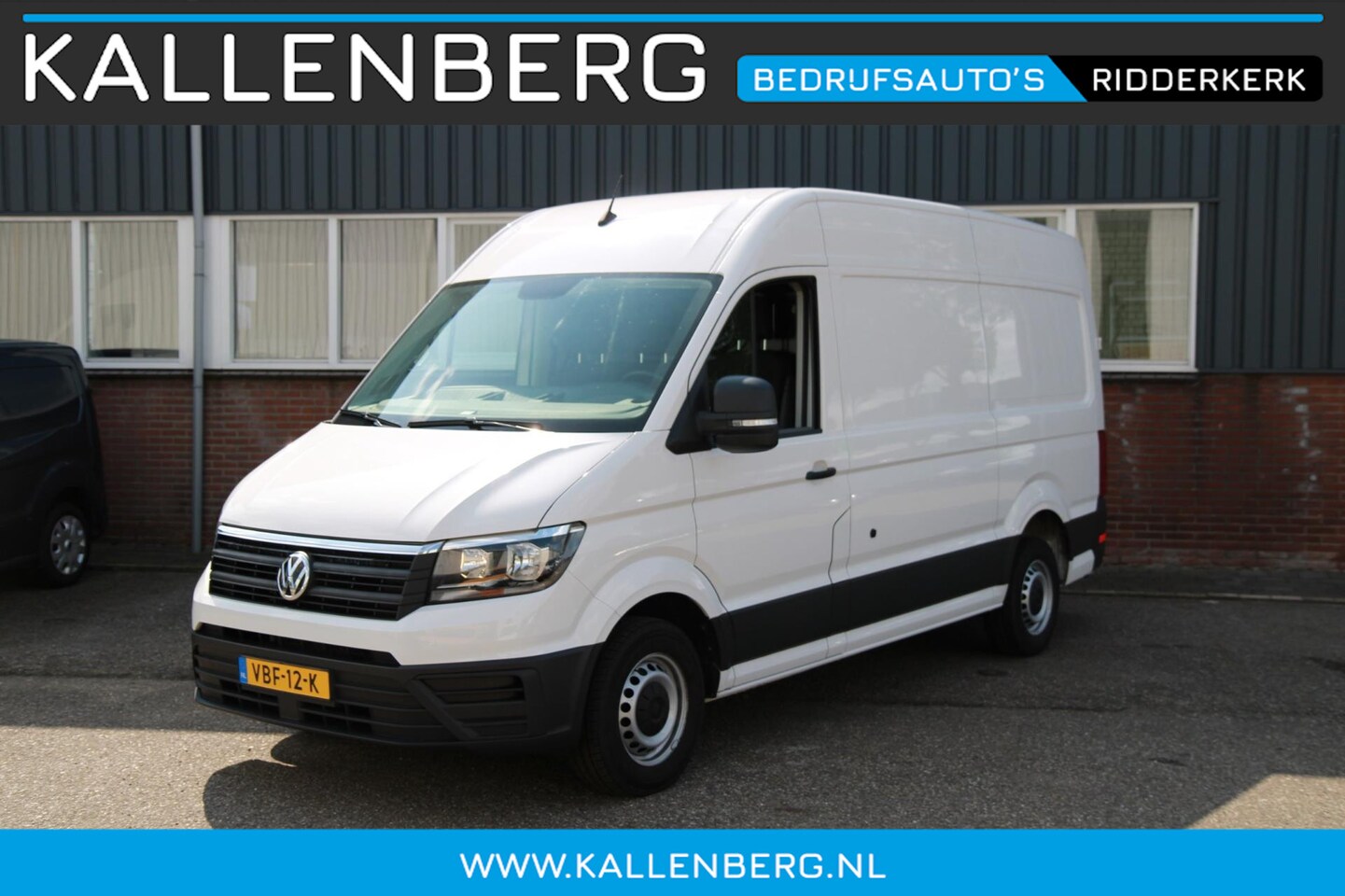 Volkswagen Crafter - 35 2.0 TDI 140PK L3H3 Trendline / App Connect / Camera / Navi - AutoWereld.nl