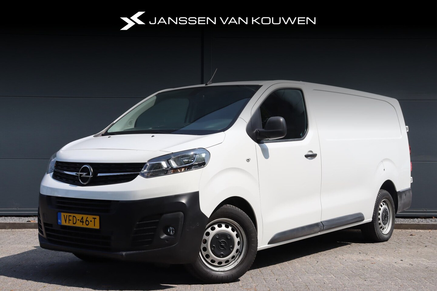 Opel Vivaro - 1.5 CDTI L2H1 Edition / Navigatie / Cruise / Apple Carplay & Android Auto - AutoWereld.nl