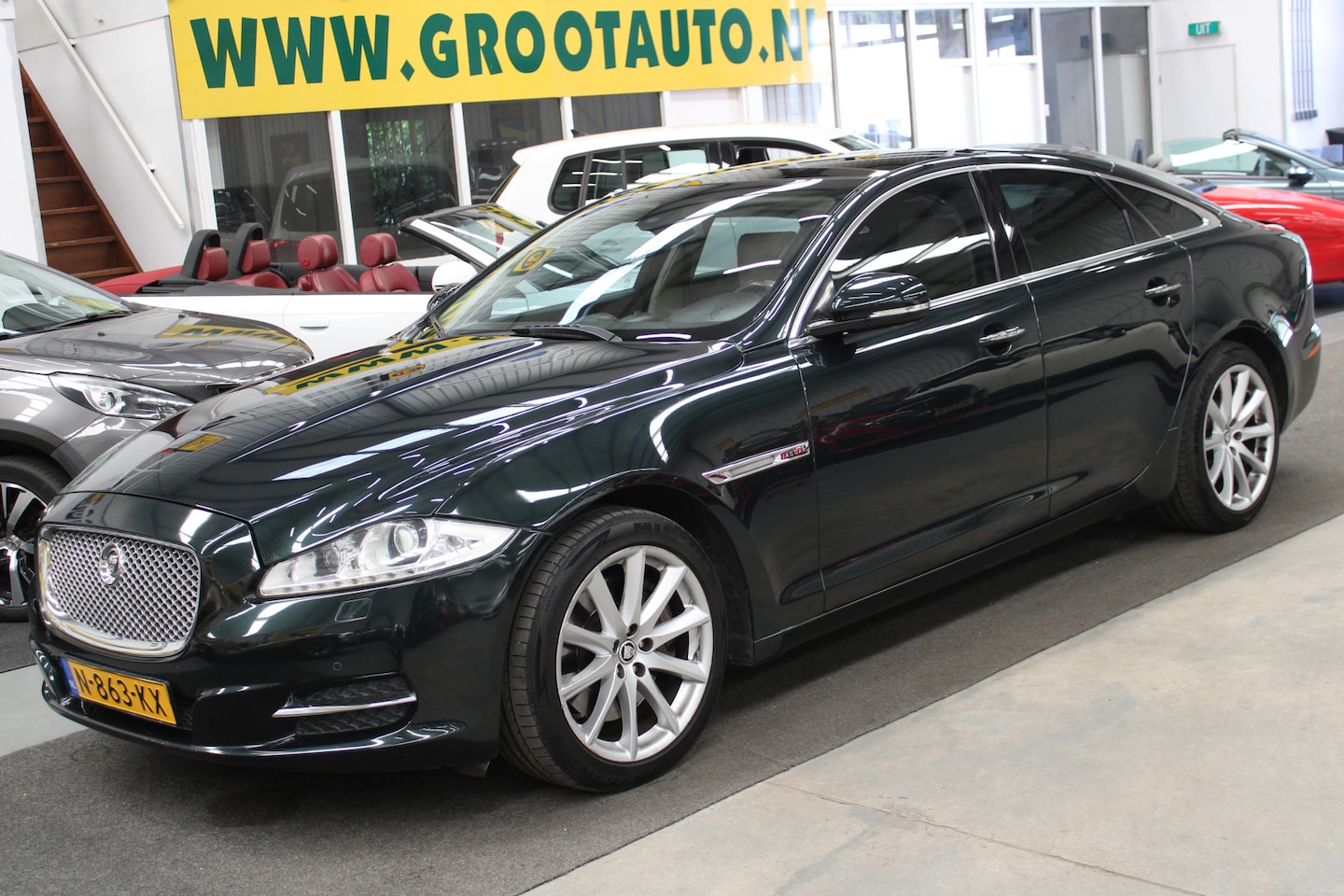 Jaguar XJ - 3.0 V6 275pk Automaat Panoramdak, Airco, Cruise control - AutoWereld.nl