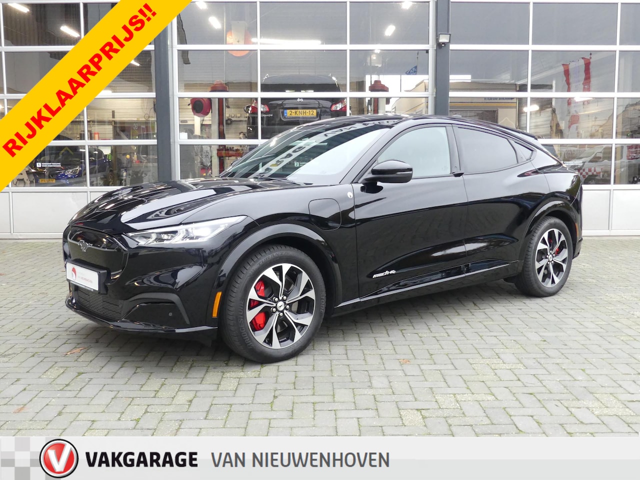 Ford Mustang Mach-E - AWD €. 32.640,- excl. btw 16% bijtelling - AutoWereld.nl