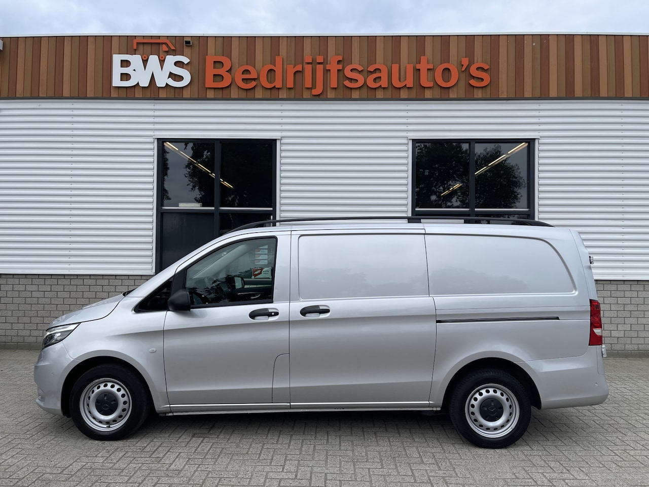 Mercedes-Benz Vito - 114 CDI Lang L2H1 automaat / dubbele schuifdeur ! / lease vanaf € 393 / vaste prijs rijkla - AutoWereld.nl