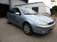 Ford Focus - 1.6-16V Futura, Leer, Trekhaak, Airco