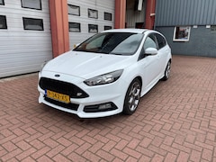 Ford Focus - 2.0 ST-2