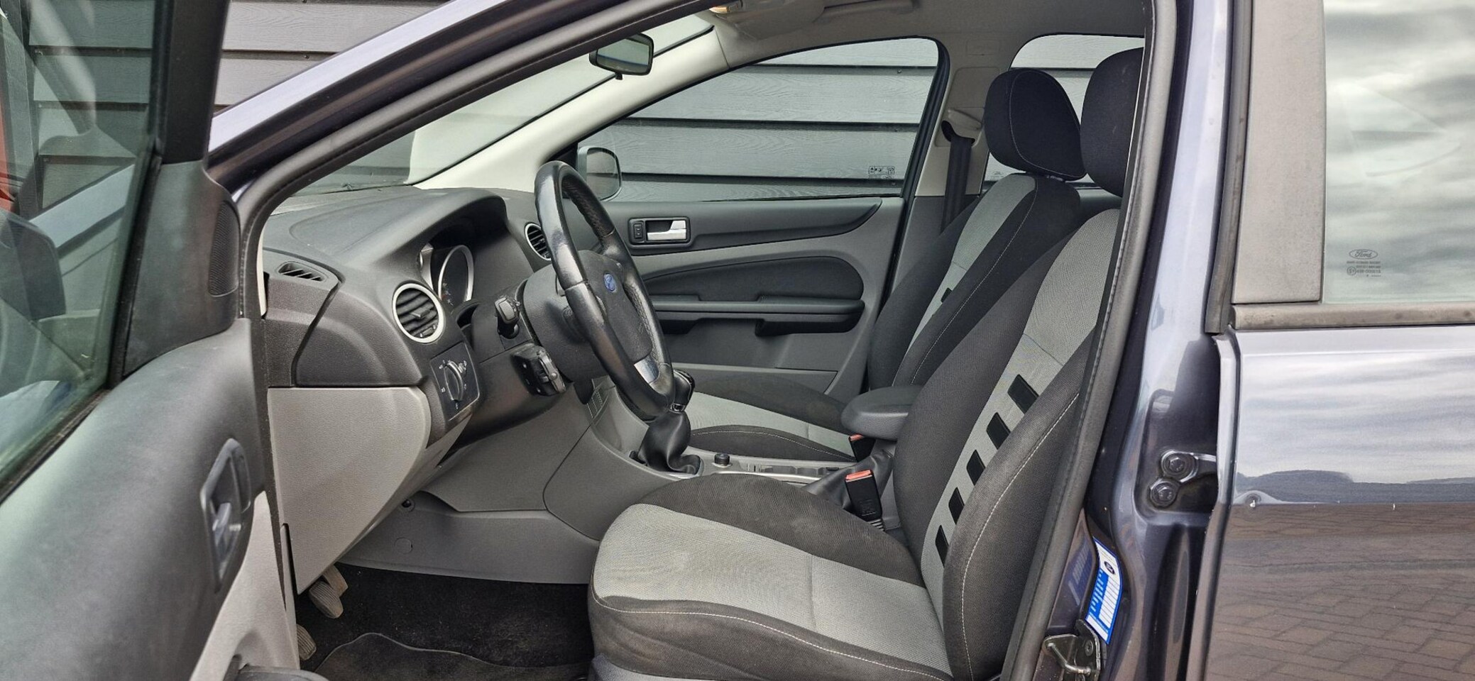 Ford Focus - 1.6 Trend Sport (Nieuwe koppeling / APK 21-8-2025 / Airco)