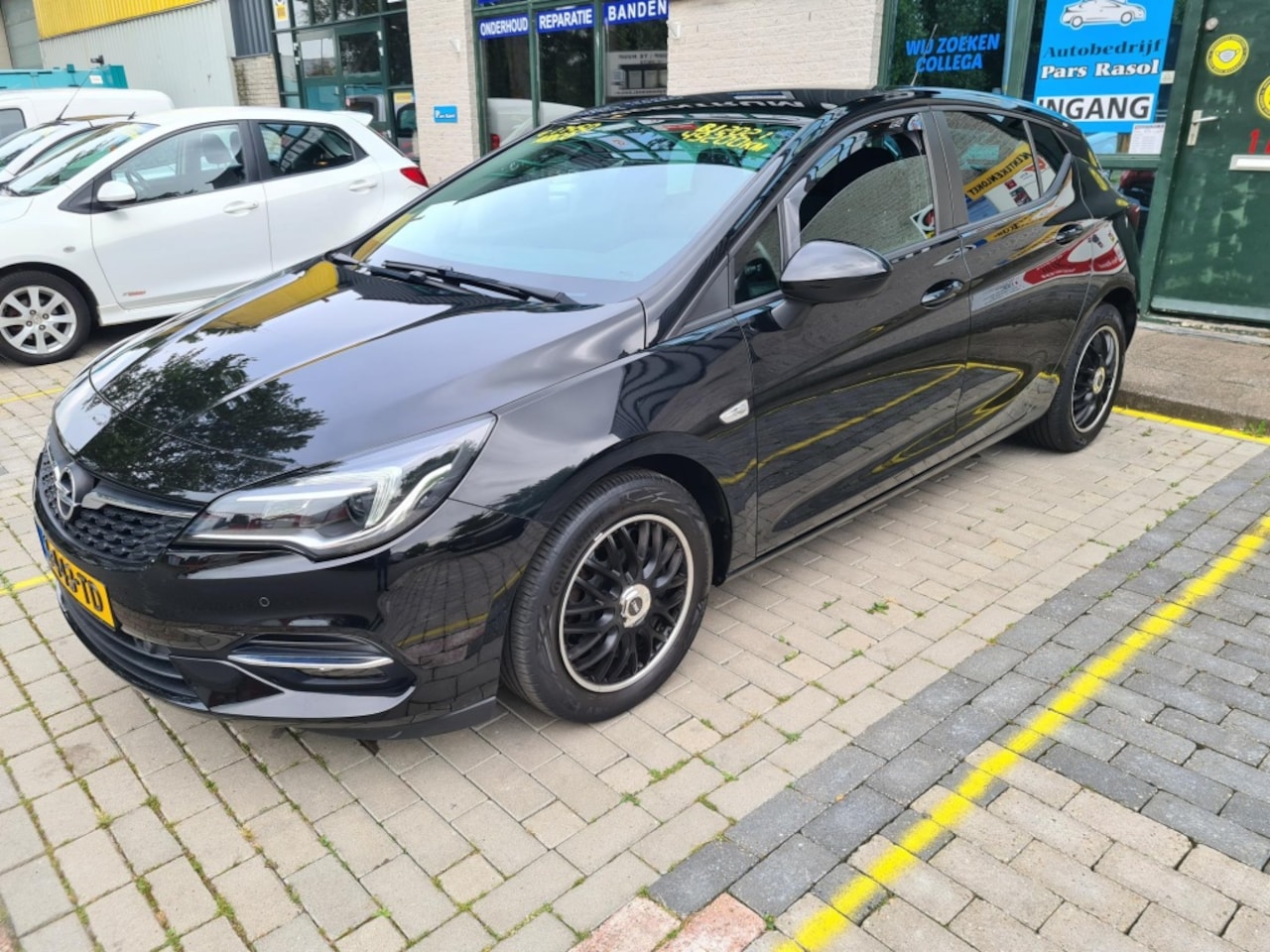 Opel Astra - 1.2 Bns Edition - AutoWereld.nl