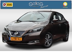 Nissan LEAF - | € 2000, - SUBSIDIE | Acenta 40 kWh | Adaptive cruise control | Camera | Climate control