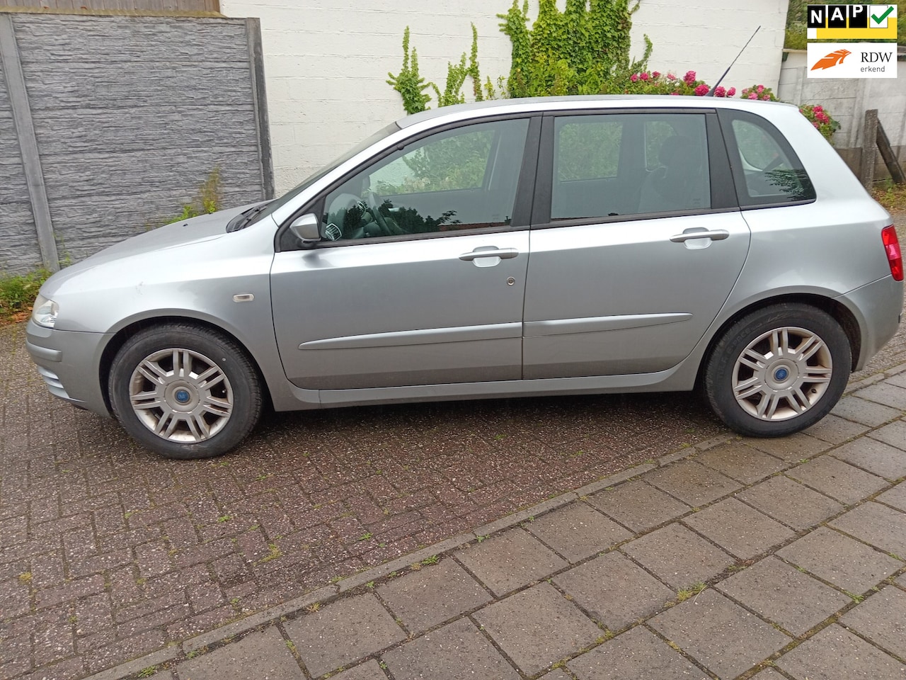 Fiat Stilo - 1.6-16V Dynamic SUPER ZUINIG NIEUWE APK 1450 - AutoWereld.nl