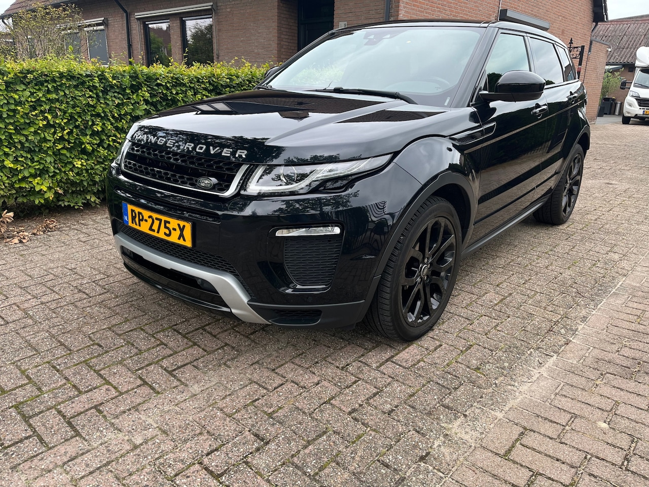 Land Rover Range Rover Evoque - 2.0 eD4 HSE BJ 2018 ZWARTMET ZWART LEDER - AutoWereld.nl