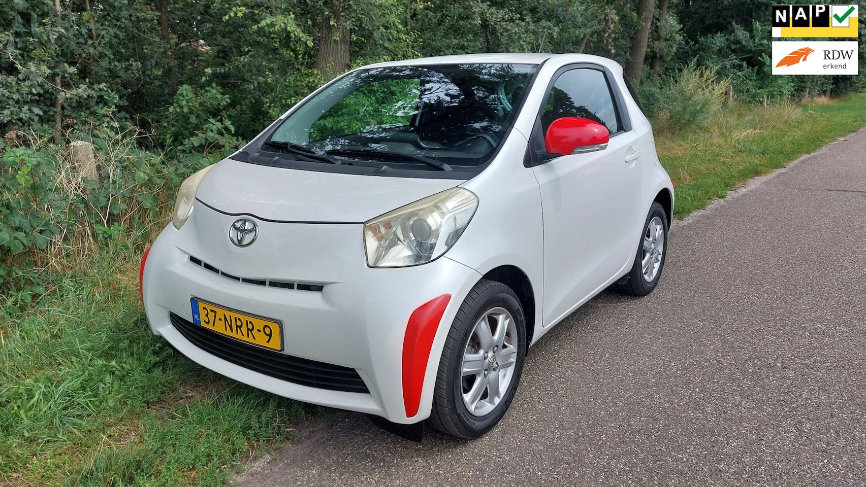 Toyota iQ - 1.0 VVTi Comfort 1.0 VVTi Comfort - AutoWereld.nl