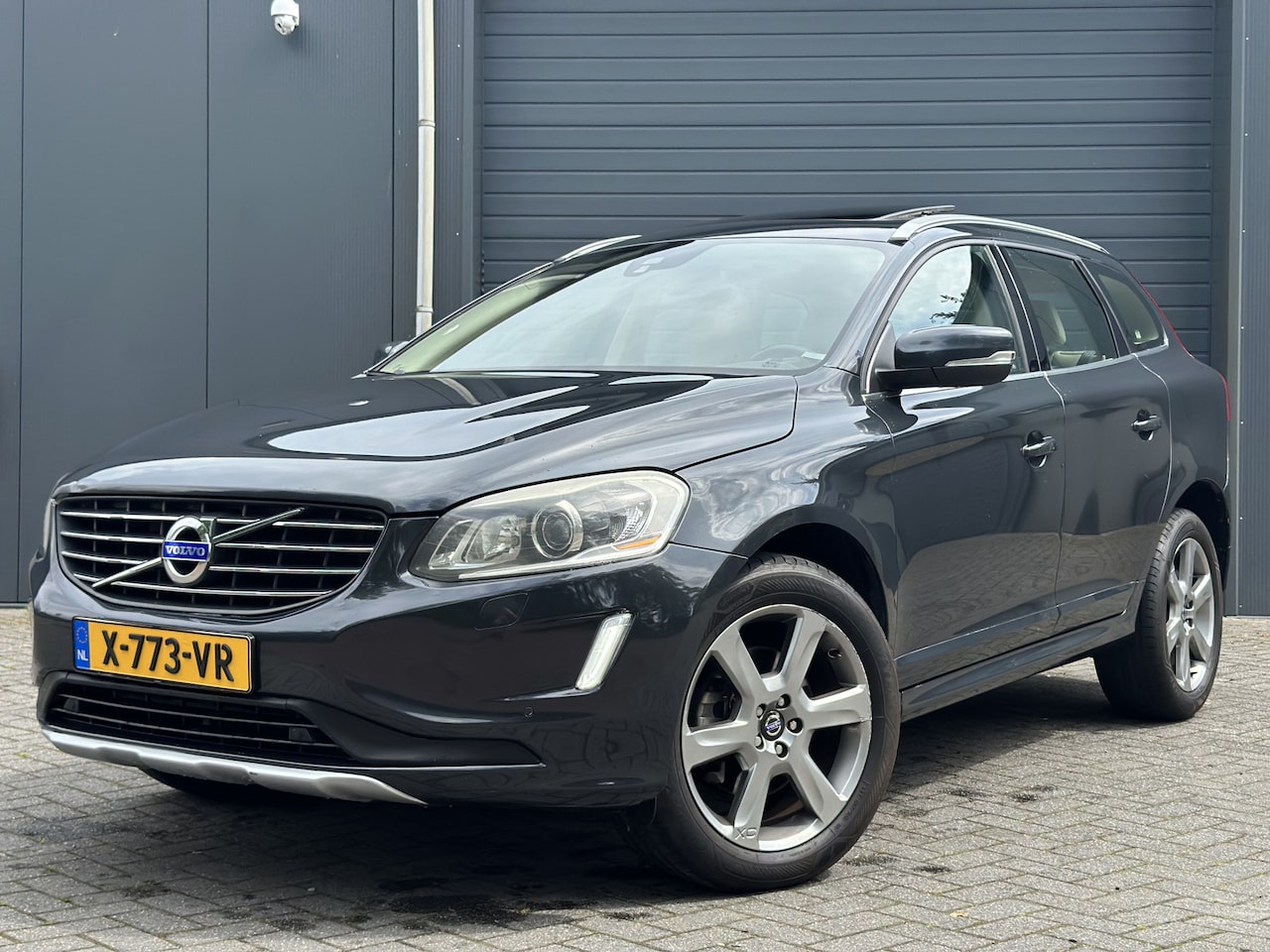 Volvo XC60 - 3.0 T6 Summum | 305PK | Unieke auto | Zeer krachtig - AutoWereld.nl