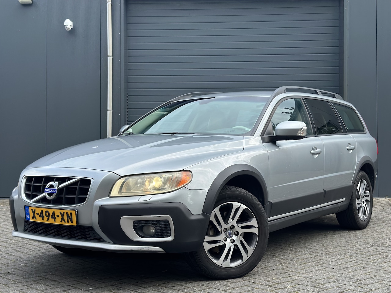 Volvo XC70 - 3.2 Summum 243PK | Krachtige auto | Comfort! - AutoWereld.nl