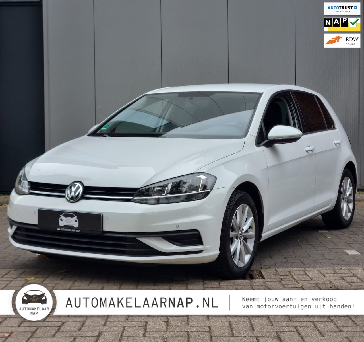 Volkswagen Golf - 1.0 TSI Trendline Car Play - AutoWereld.nl