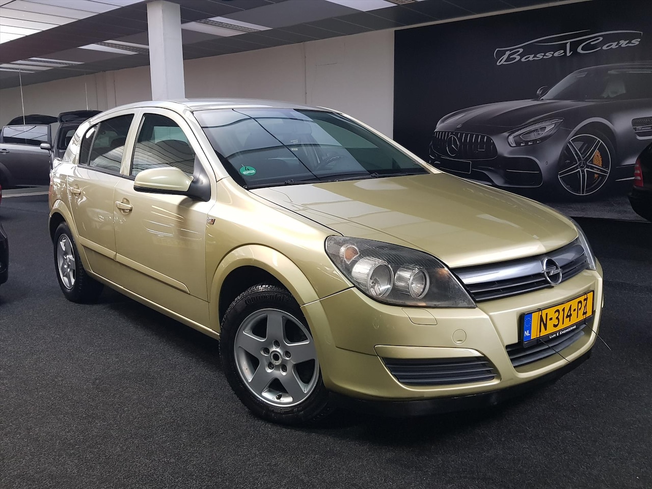 Opel Astra - 1.8 Essentia Automaat, 165dk.APK. - AutoWereld.nl