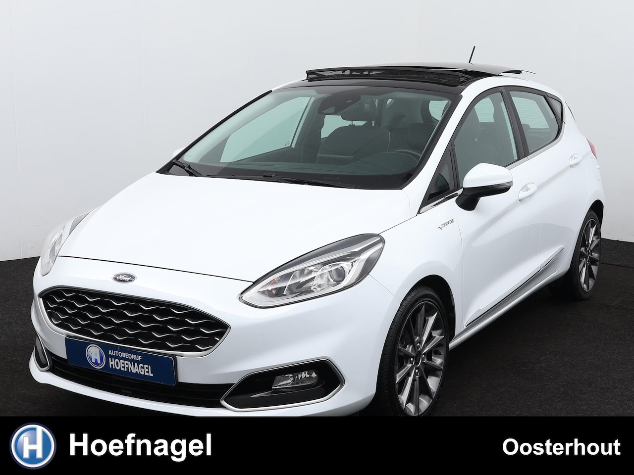 Ford Fiesta - 1.0 EcoBoost Vignale Automaat | Panoramadak | Parkeersensoren | Cruise Control - AutoWereld.nl