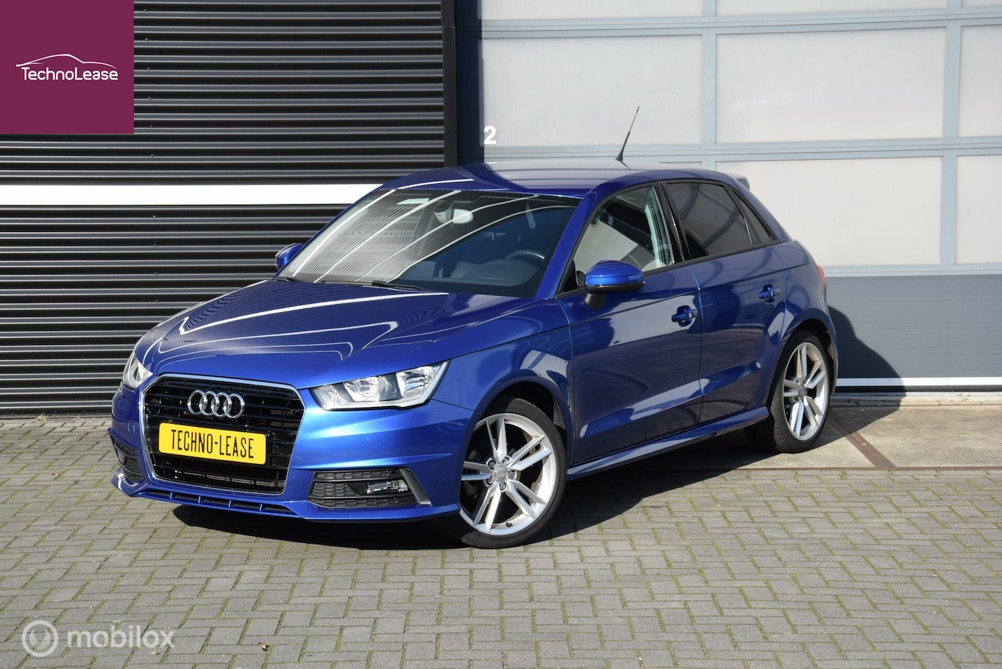 Audi A1 Sportback - 1.0TFSI ULTRA ADRENALIN S-LINE 17INCH VELGEN CRUISE CONTROL - AutoWereld.nl