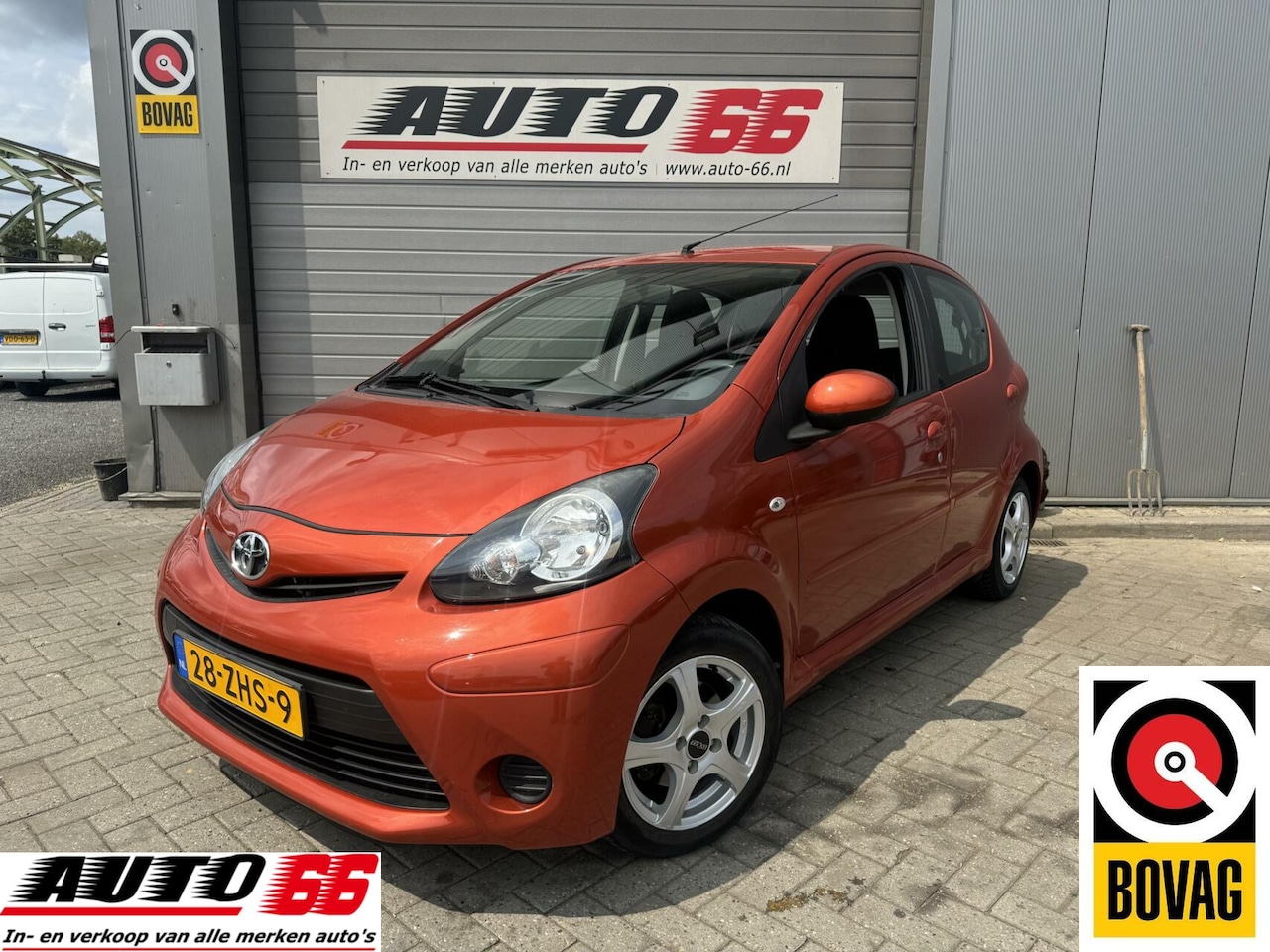 Toyota Aygo - 1.0 VVT-i Comfort Orange 1.0 VVT-i Comfort Orange - AutoWereld.nl