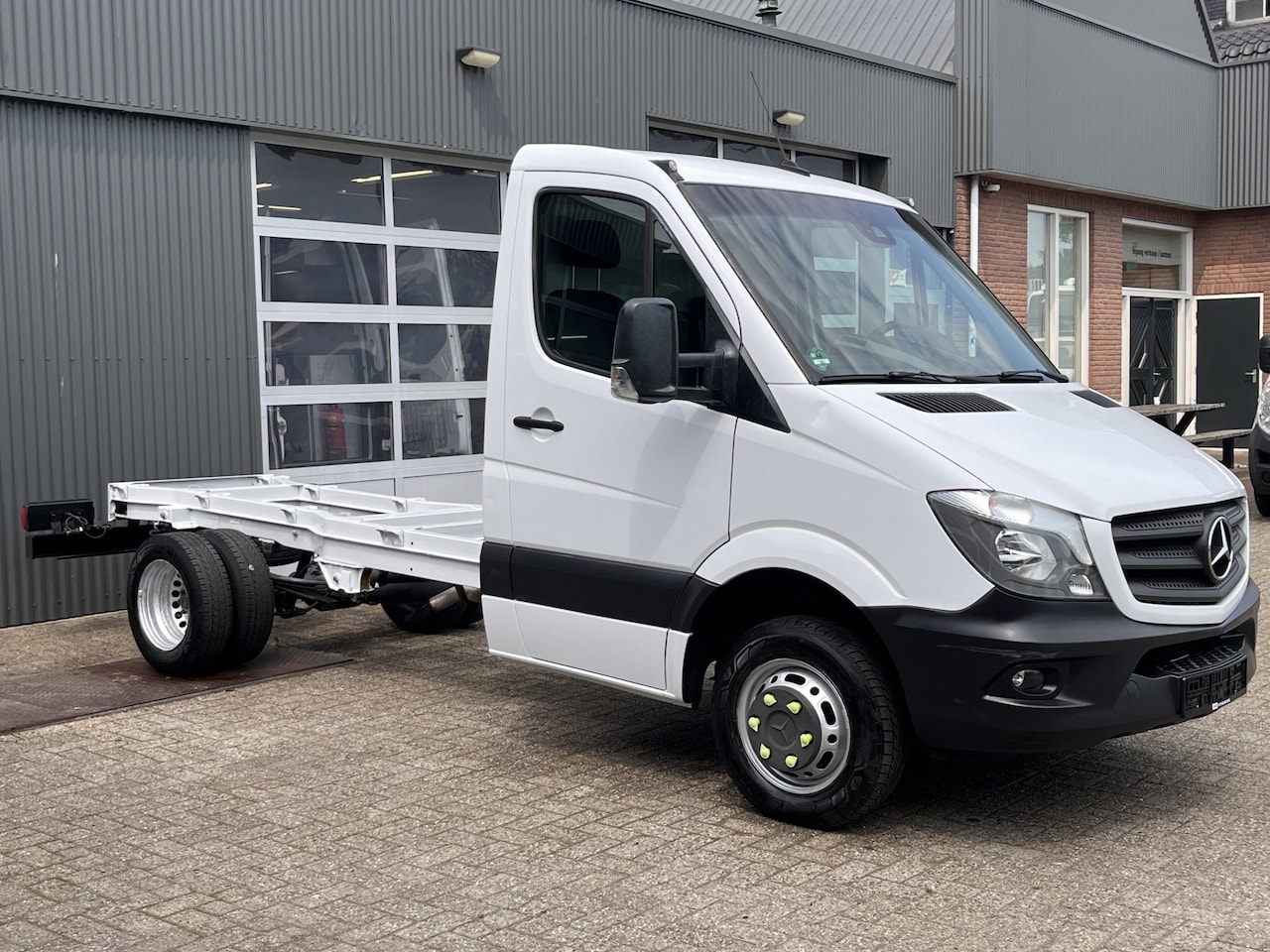 Mercedes-Benz Sprinter - 516 2.2 BlueTEC Chassis cabine Airco Cruise 3500kg Duits kenteken 3500kg trekgewicht 1e ei - AutoWereld.nl