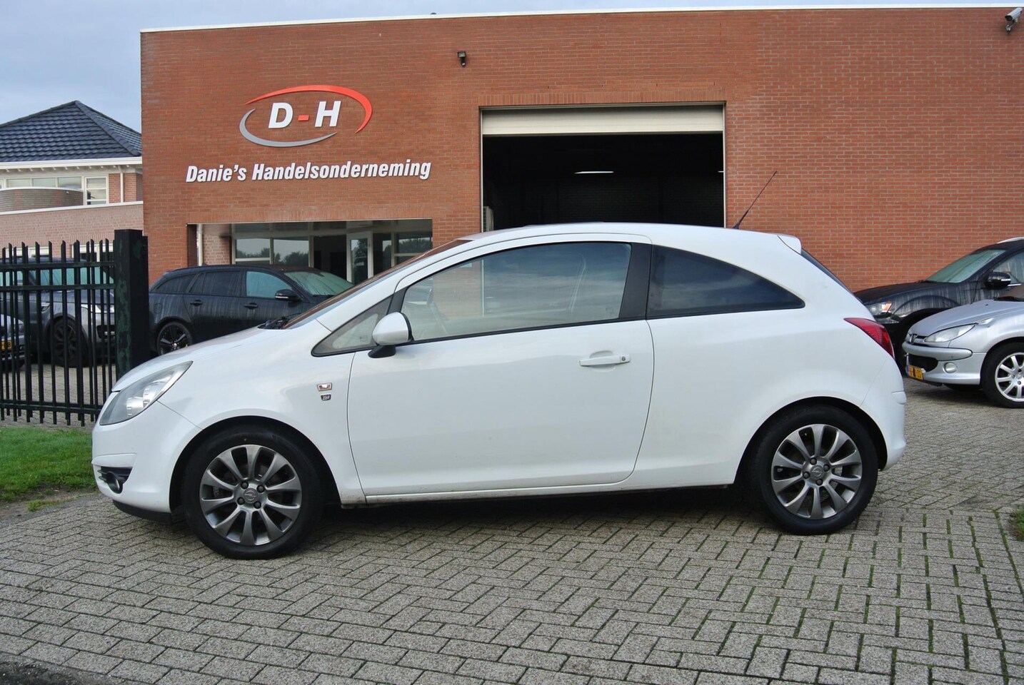 Opel Corsa - 1.0-12V Edition airco inruil mogelijk nap - AutoWereld.nl