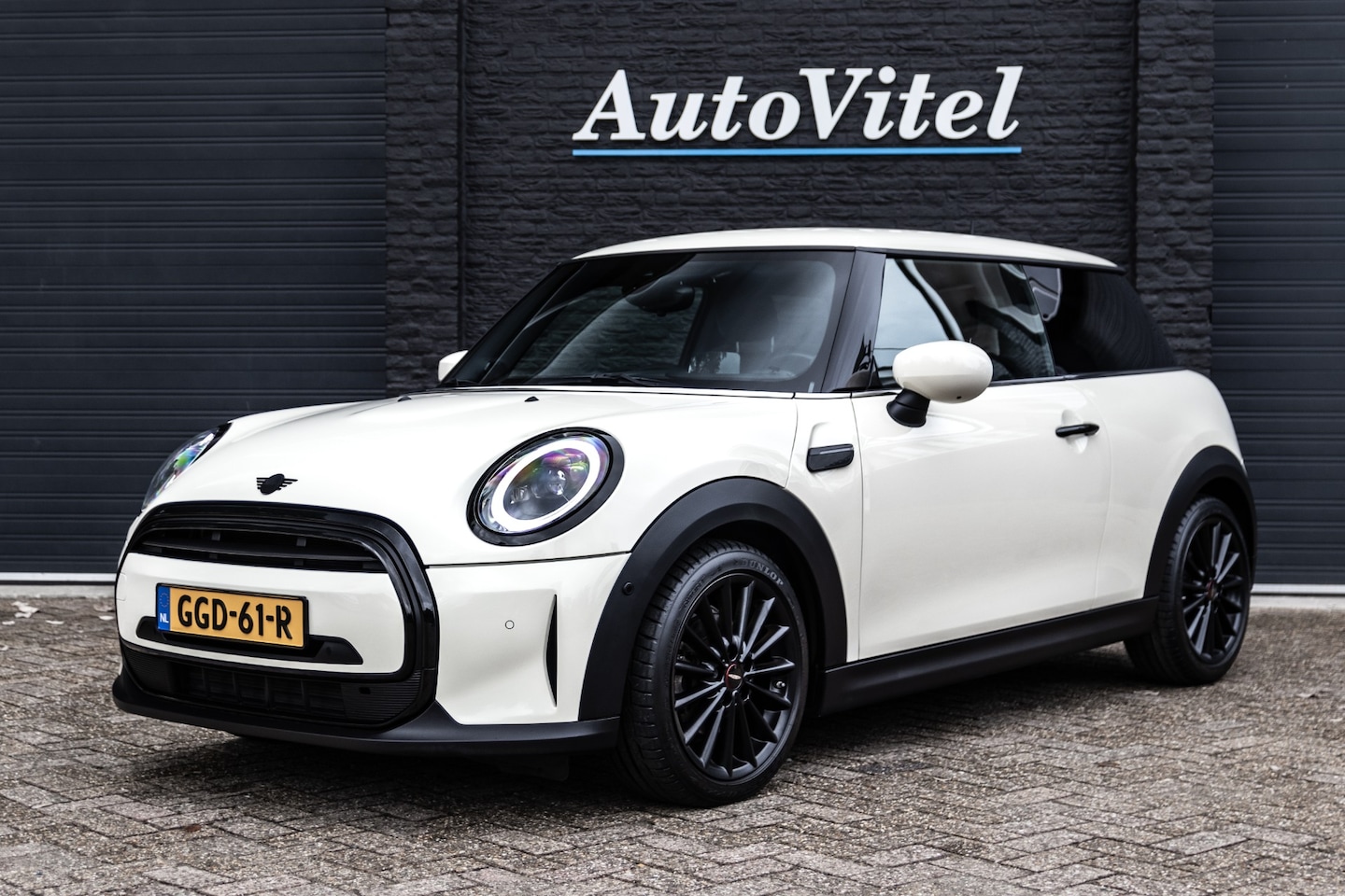 MINI Clubman - 1.5 Steptronic | Sportleder | Harman & Kardon | Head-up | Comfort Access | Stoel + Stuurve - AutoWereld.nl