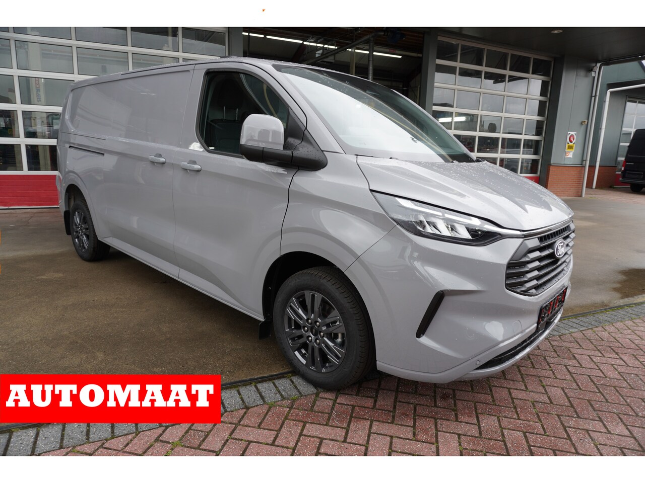 Ford Transit Custom - 320L 2.0 TDCI 170PK L2H1 Limited Automaat Airco | adap.Cruise | Navi | Camera | Blis - AutoWereld.nl