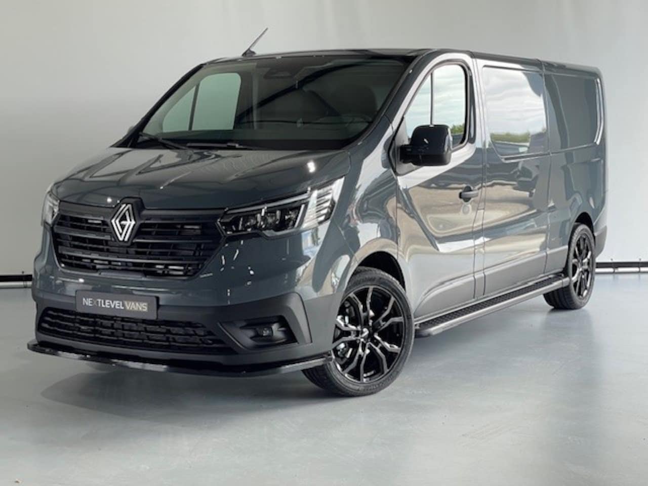 Renault Trafic - 2.0 Blue DCI 150PK NW MODEL L2H1 AUTOMAAT Digitaal Dashboard / Camera - AutoWereld.nl