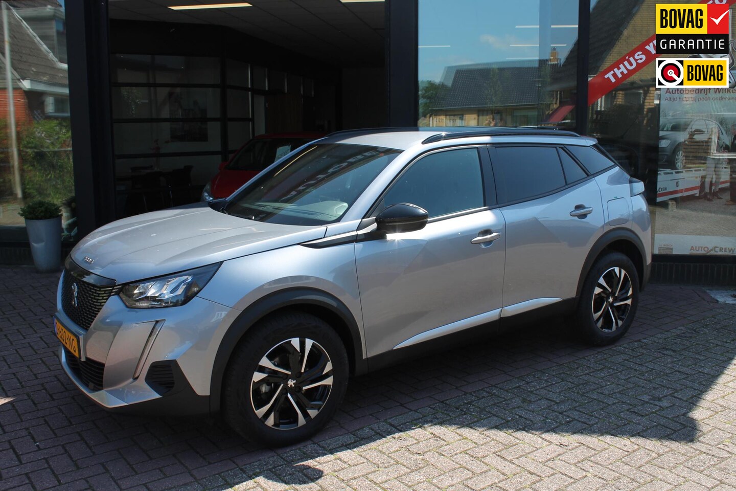 Peugeot 2008 - 1.2 PureTech Allure Automaat 130PK LMV/Airco/Cruise/Camera! - AutoWereld.nl