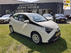 Toyota Aygo - 1.0 VVT-i x-play *Cruise*Camera*Carplay*Zuinig