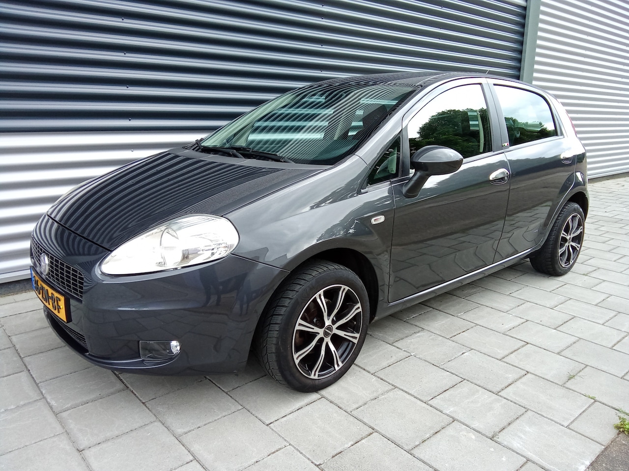 Fiat Grande Punto - 1.4 Dynamic climatronic - AutoWereld.nl