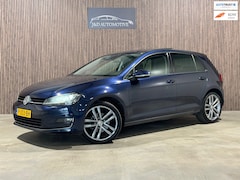 Volkswagen Golf - 1.4 TSI Highline 2013 XENON PANO TREKHAAK PDC