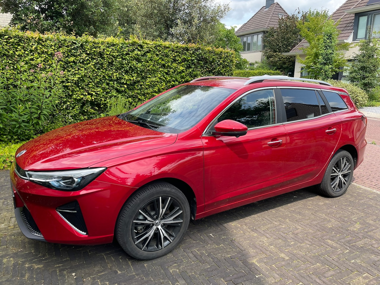 MG 5 - 50kWh Standard Range Luxury Inclusief granny lader - AutoWereld.nl