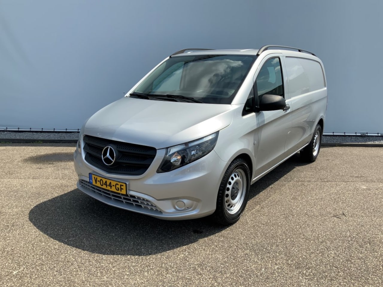 Mercedes-Benz Vito - 114 CDI Lang 4X4 Automaat Airco Cruise Trekhaak 2500 kg Euro 6 - AutoWereld.nl