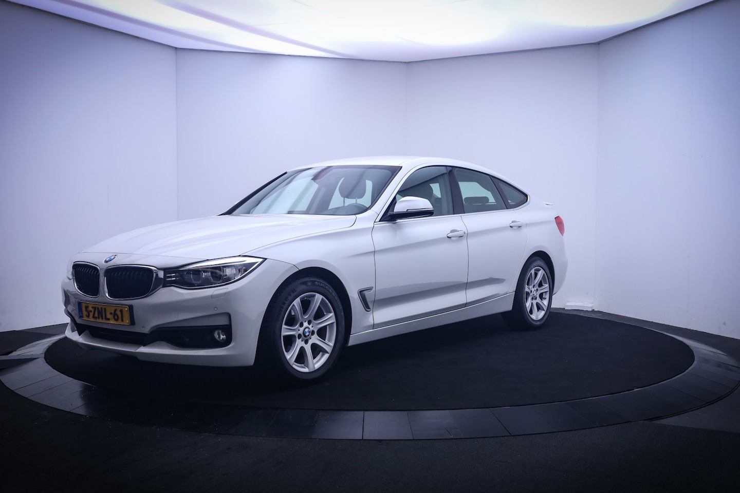 BMW 3-serie Gran Turismo - 320iA Executive XENON/NAVI/CLIMA/CRUISE/AFN TREKHAAK/PDC/LMV - AutoWereld.nl