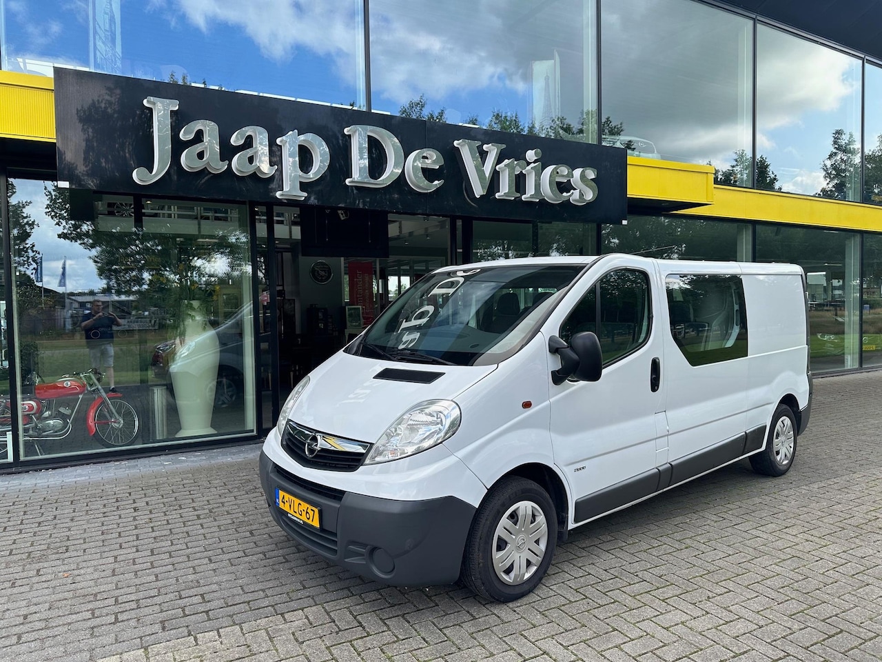 Opel Vivaro - 2.0 CDTI 66KW E4 2.9T L2H1 DC - AutoWereld.nl