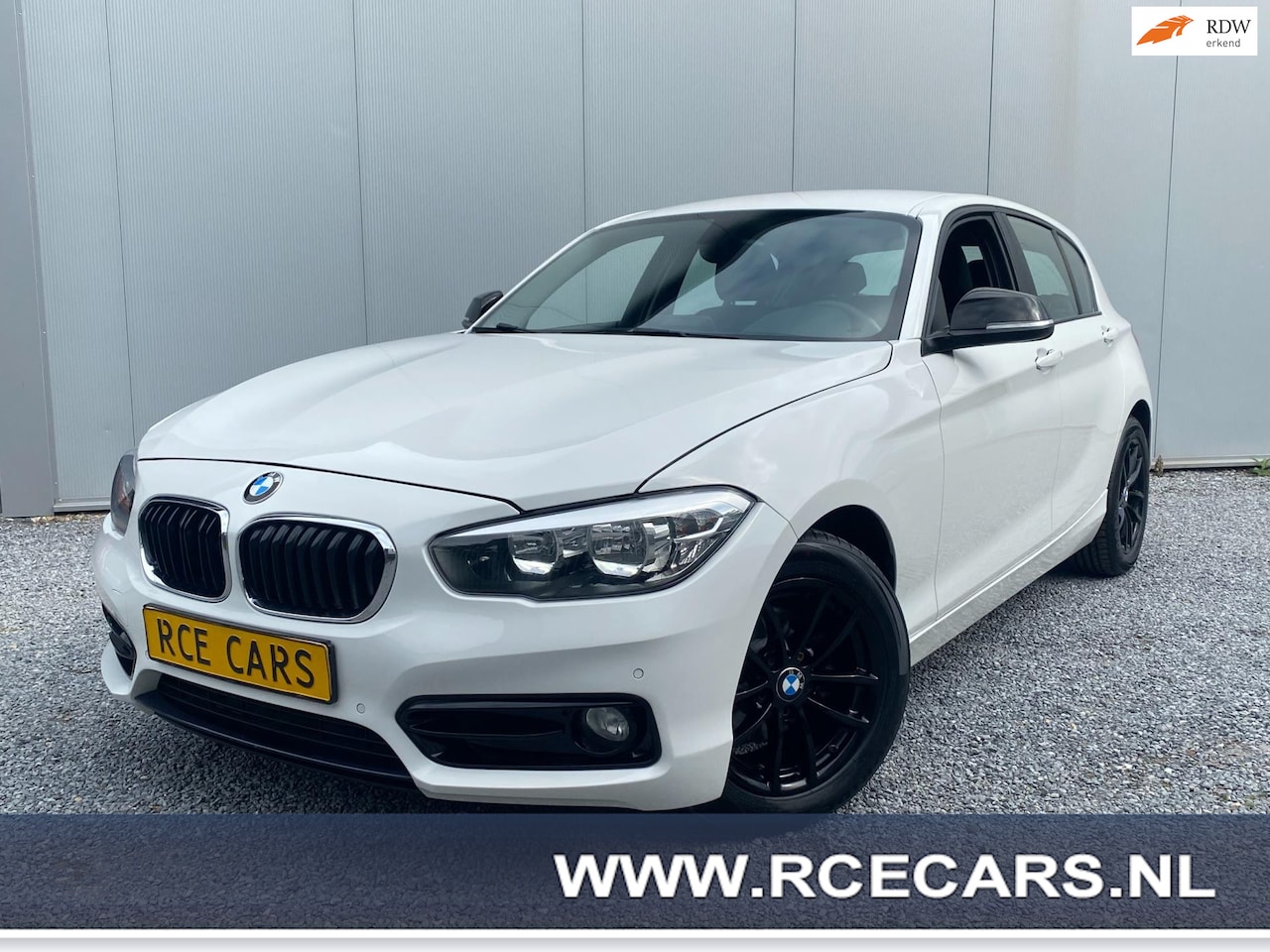 BMW 1-serie - 116i Business Line Sport| Navigatie|Cruisecontr|Blueth|Keylessgo|startstop|PDC|Stoelverw - AutoWereld.nl