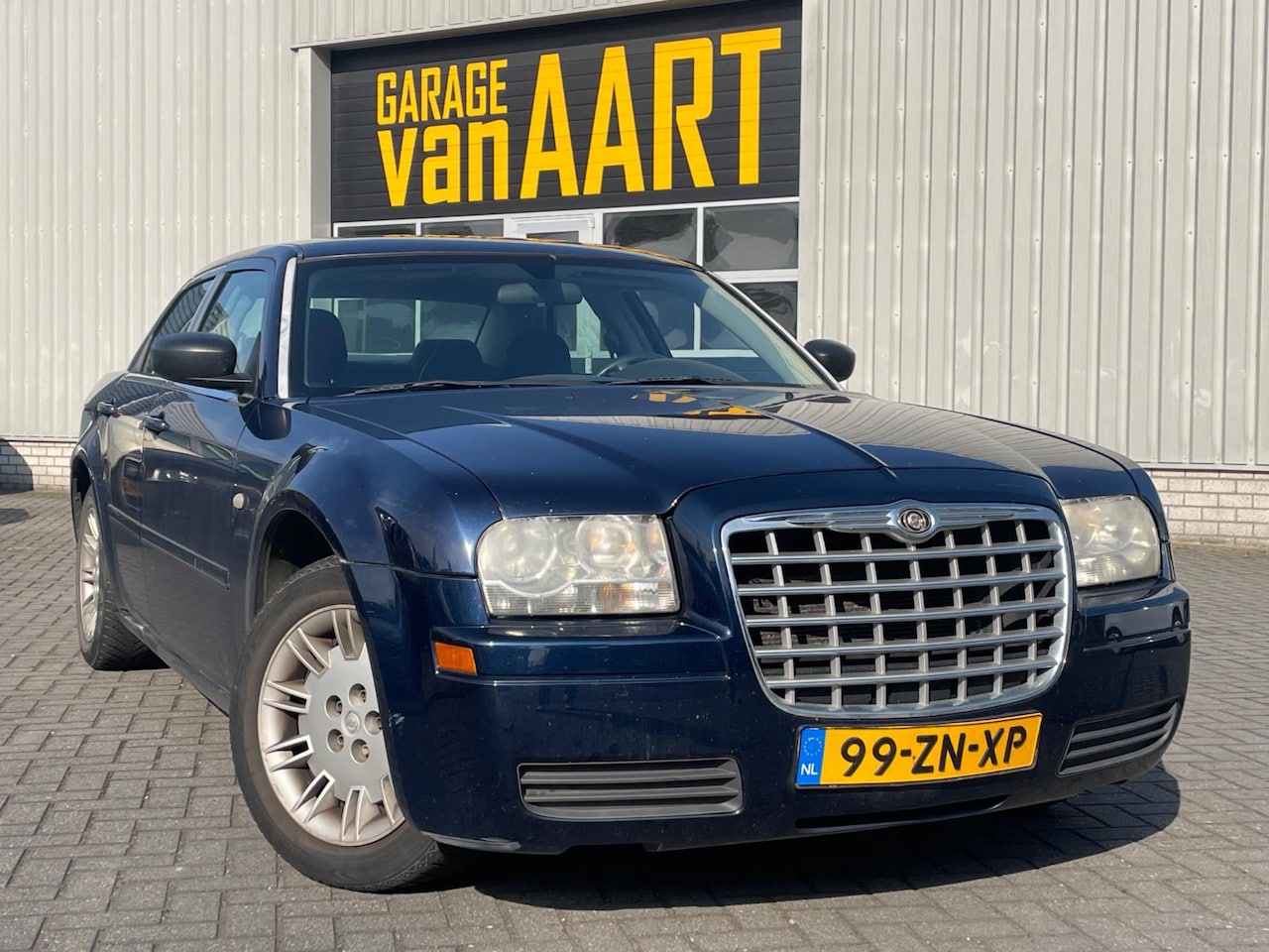 Chrysler 300C - 2.7 V6 | AIRCO | YOUNGTIMER | GOEDKOOPSTE MET WAT WERK | - AutoWereld.nl