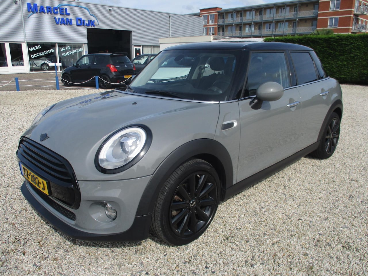 MINI Cooper - Mini 1.5 Serious Business - AutoWereld.nl