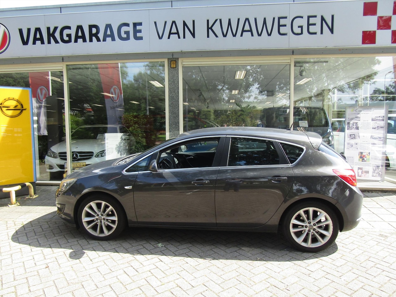 Opel Astra - 1.4 TURBO BLUET. 18"LM TREKHAAK - AutoWereld.nl