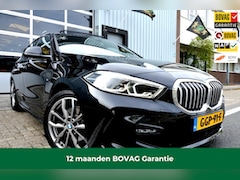 BMW 1-serie - 118i High Executive M-Sport CAM/LMV18/VIRTU/PANO