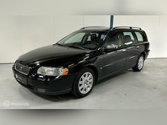 Volvo V70 - 2.4 Momentum AUTOMAAT / LEER