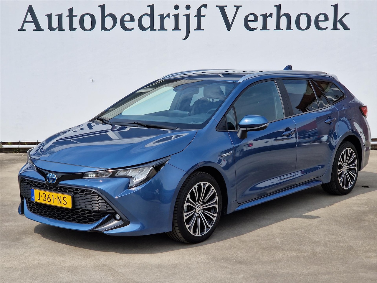 Toyota Corolla Touring Sports - 1.8 Hybrid Business Plus | Apple Carplay / Android Auto | Stoelverwarming | Navigatie | Ca - AutoWereld.nl