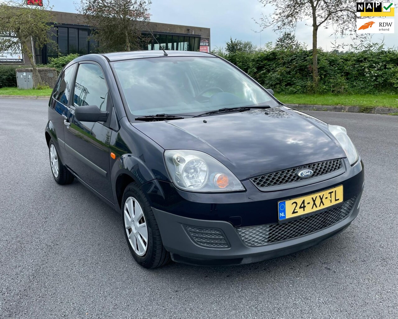 Ford Fiesta - 1.3-8V Cool & Sound, 69PK, 2E EIG AFK, GEEN IMPORT, NAP. - AutoWereld.nl