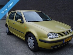 Volkswagen Golf - 1.6 AUTOMAAT 5 DEURS