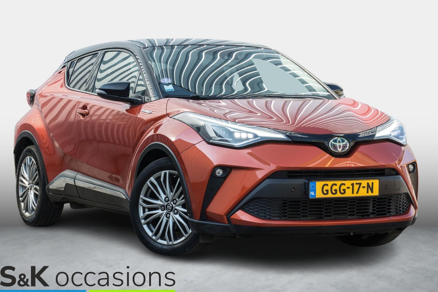 Toyota C-HR - 2.0 Hybrid Executive BI TONE Leder Keyless 2.0 Hybrid Executive - AutoWereld.nl