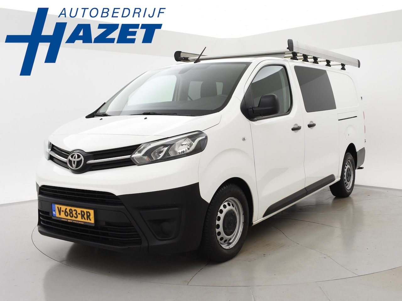 Toyota PROACE Long Worker - 2.0 D-4D DUBBEL CABINE + 2 SCHUIFDEUREN / NAVIGATIE / TREKHAAK / IMPERIAAL - AutoWereld.nl