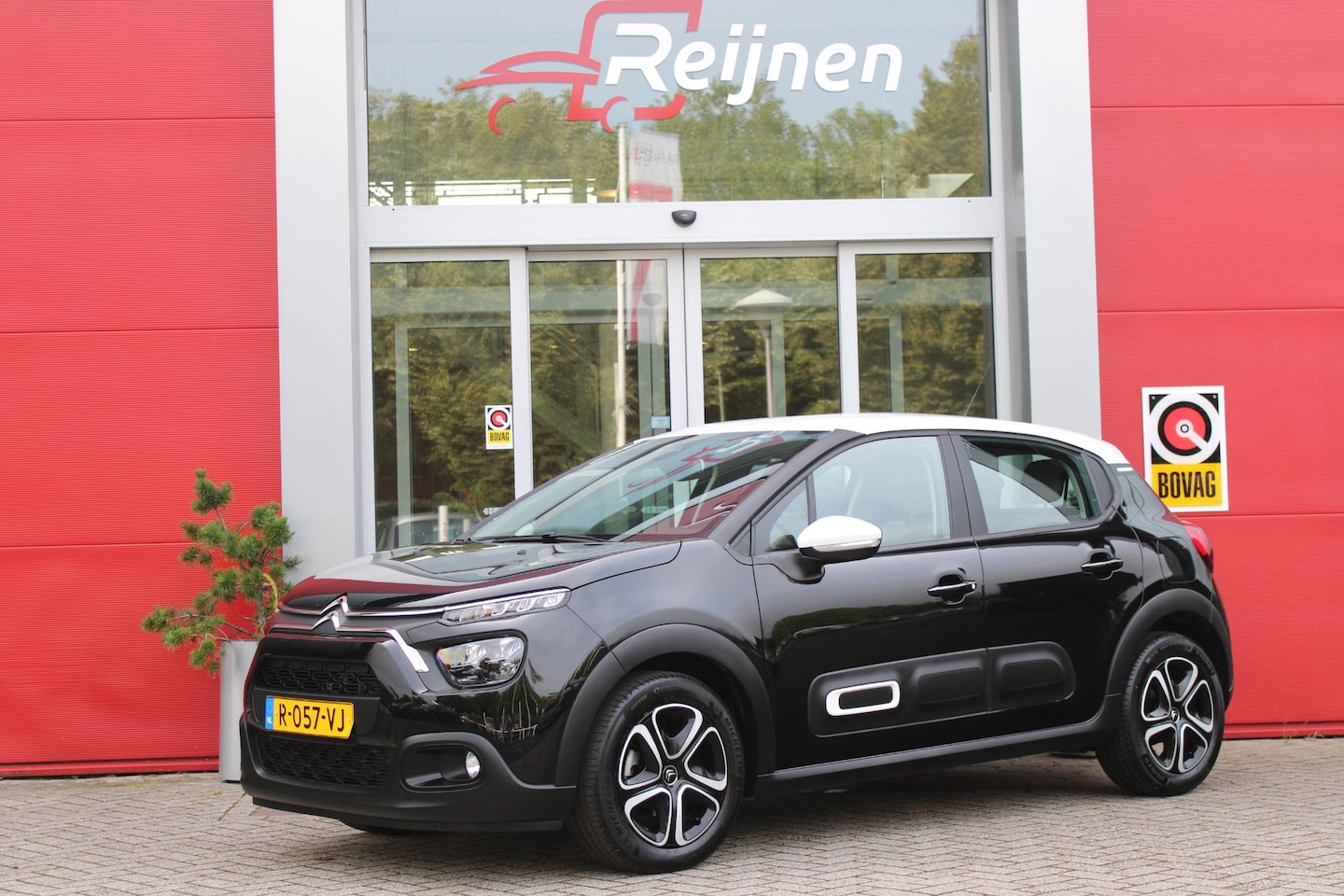 Citroën C3 - 1.2 PureTech Shine Business | APPLE CARPLAY/ANDROID AUTO | STOELVERWARMING | DODEHOEK BEWA - AutoWereld.nl