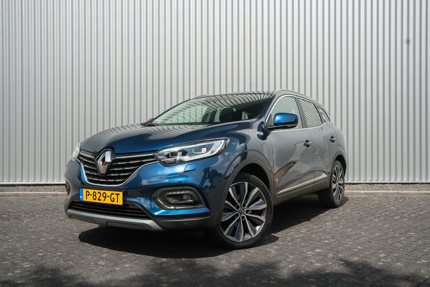 Renault Kadjar - 1.3 TCe Intens | half-leer | Nav | Trekhaak - AutoWereld.nl