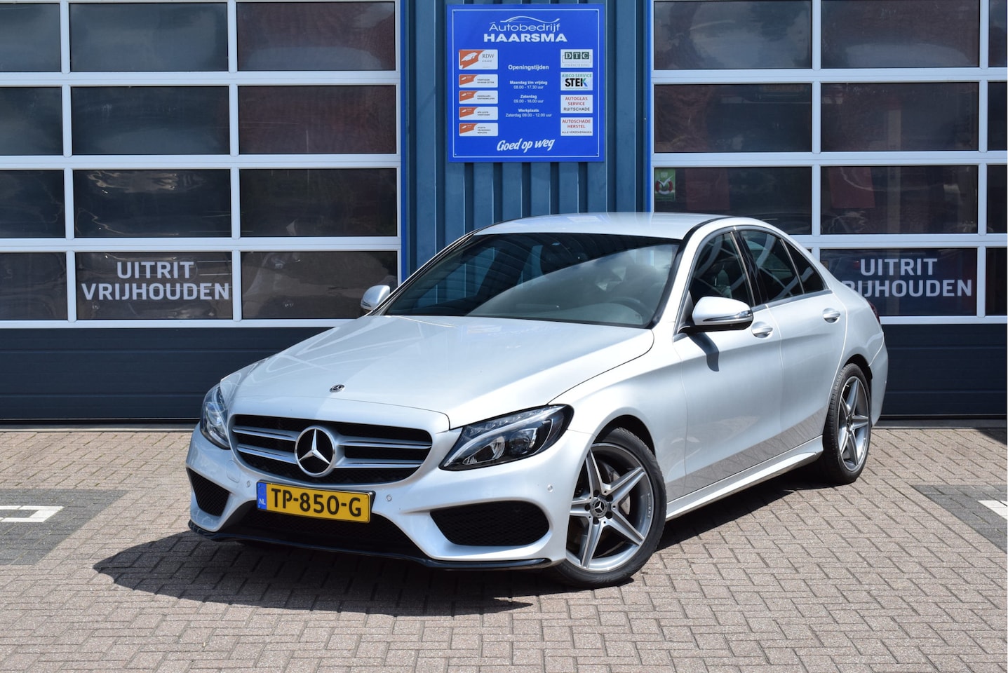 Mercedes-Benz C-klasse - 180 Business Solution AMG Plus Upgrade Edition 180 Business Solution AMG Plus Upgrade Edition - AutoWereld.nl