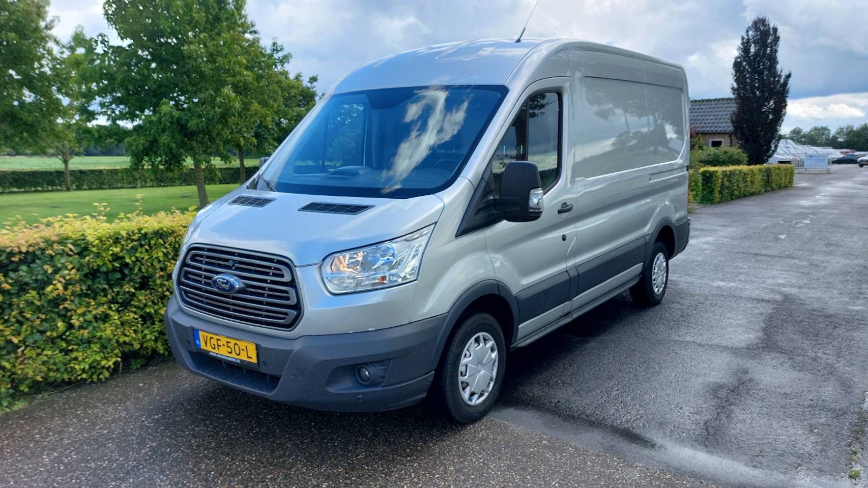 Ford Transit - 310 2.0 TDCI L2H2 Trend AIRCO BJ 2018 - AutoWereld.nl